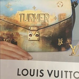 Meet your Posher, Hili